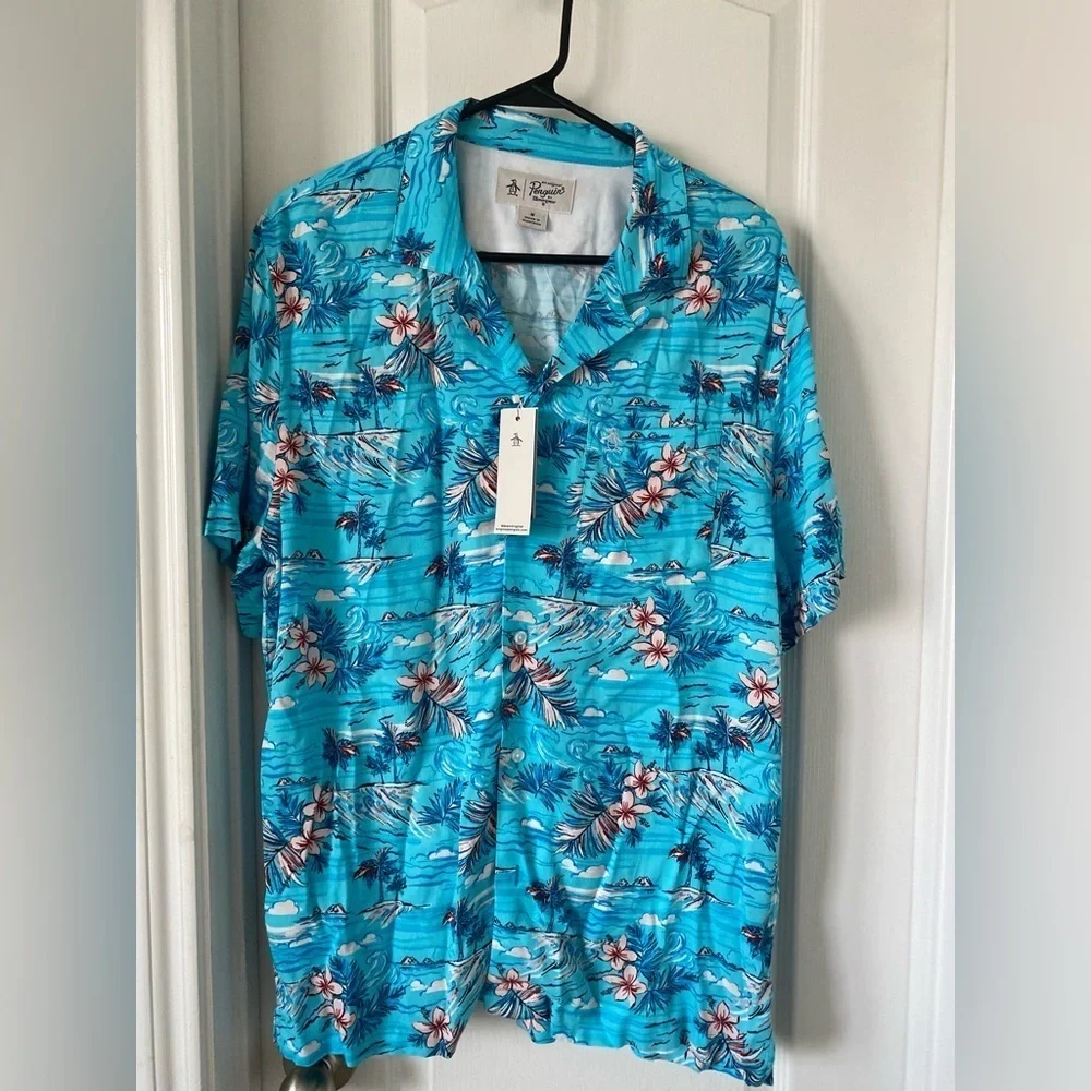 Penguin button up shirt size-Medium
